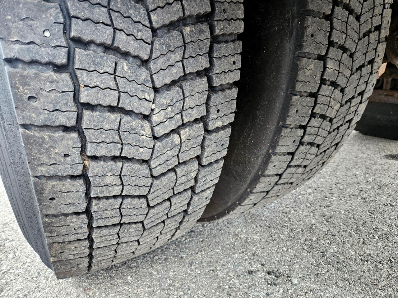 Xe ben, Xe cẩu tự hành Iveco Trakker 190T33 4x4 Euro5 Kran Palfinger Funk: hình 22