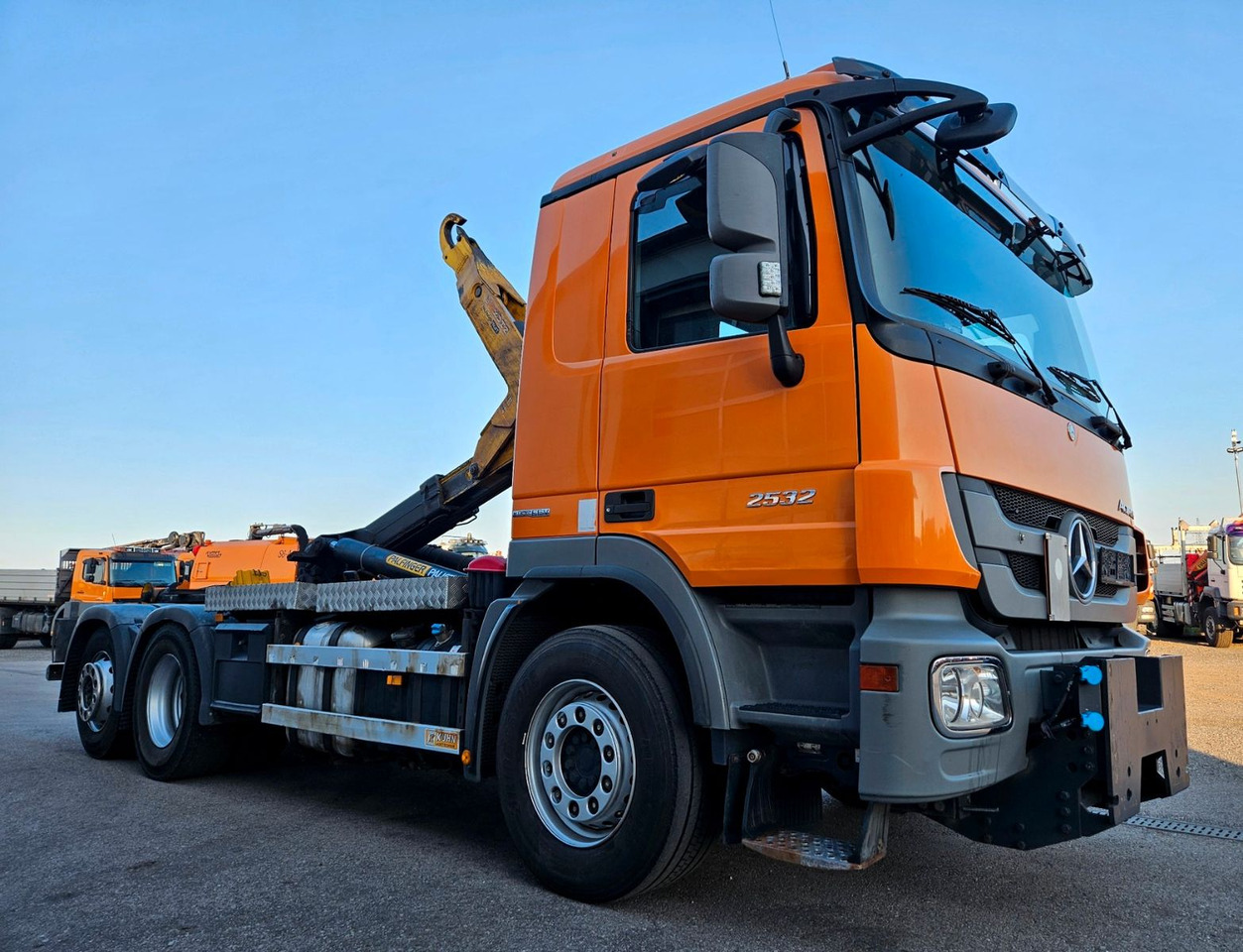 Xe tải nâng móc Mercedes-Benz Actros 2532 6x2 MP3 Euro5: hình 6