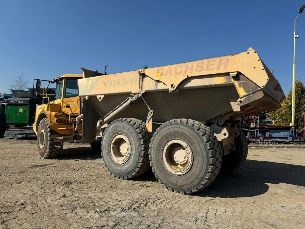 Volvo A 25 D - Xe ben đổ có khớp nối: hình 3 Volvo A 25 D - Xe ben đổ có khớp nối: hình 3