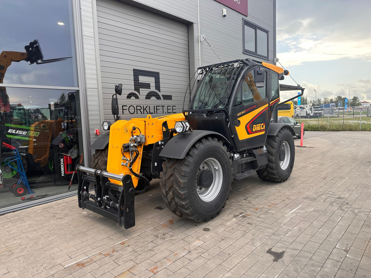 Dieci Agri Max 65.8 VS EVO2 - Xe nhấc hình viễn vọng kính: hình 1 Dieci Agri Max 65.8 VS EVO2 - Xe nhấc hình viễn vọng kính: hình 1