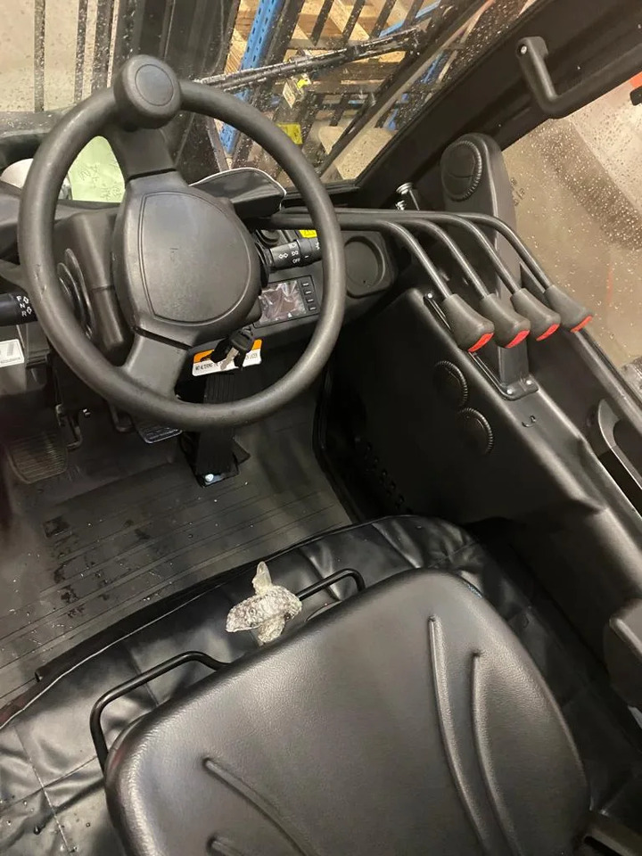 HC CPCD38-XRW92F - Xe nâng diesel: hình 2 HC CPCD38-XRW92F - Xe nâng diesel: hình 2