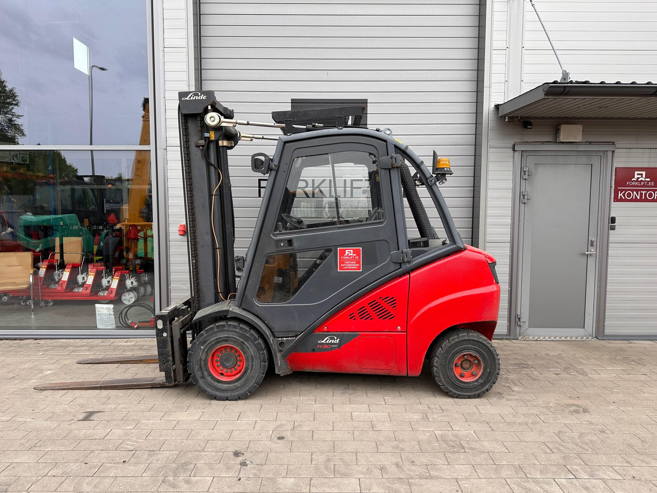 Linde H30D-02 - Xe nâng diesel: hình 2 Linde H30D-02 - Xe nâng diesel: hình 2