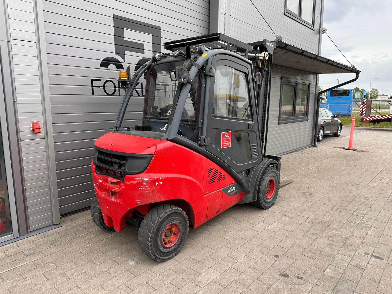 Linde H30D-02 - Xe nâng diesel: hình 4 Linde H30D-02 - Xe nâng diesel: hình 4
