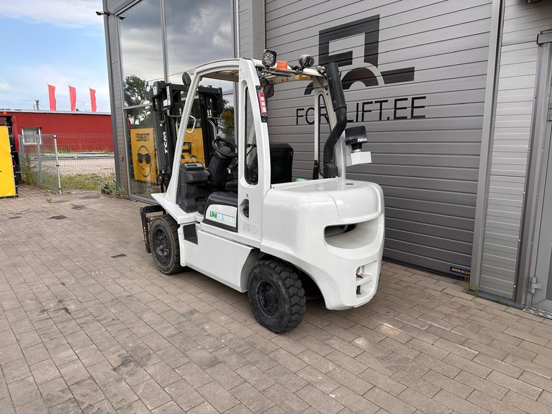 UniCarriers YG1D2A30Q - Xe nâng diesel: hình 3 UniCarriers YG1D2A30Q - Xe nâng diesel: hình 3
