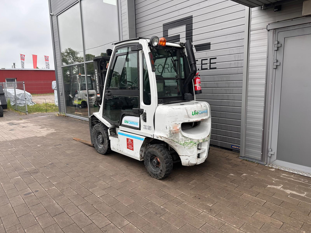 Unicarriers Y1D2A25Q - Xe nâng diesel: hình 3 Unicarriers Y1D2A25Q - Xe nâng diesel: hình 3