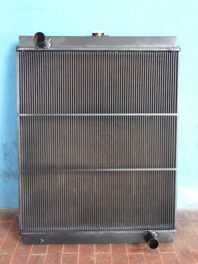 RADIATORE NEW HOLLAND E265-305 72217775 - Bộ tản nhiệt: hình 1 RADIATORE NEW HOLLAND E265-305 72217775 - Bộ tản nhiệt: hình 1