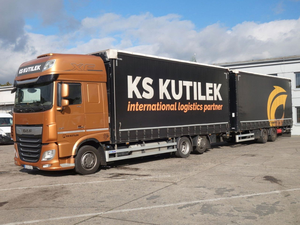 DAF XF 480 SSC, 120 cbm, Durchfahren - Xe tải thùng mui bạt: hình 2 DAF XF 480 SSC, 120 cbm, Durchfahren - Xe tải thùng mui bạt: hình 2