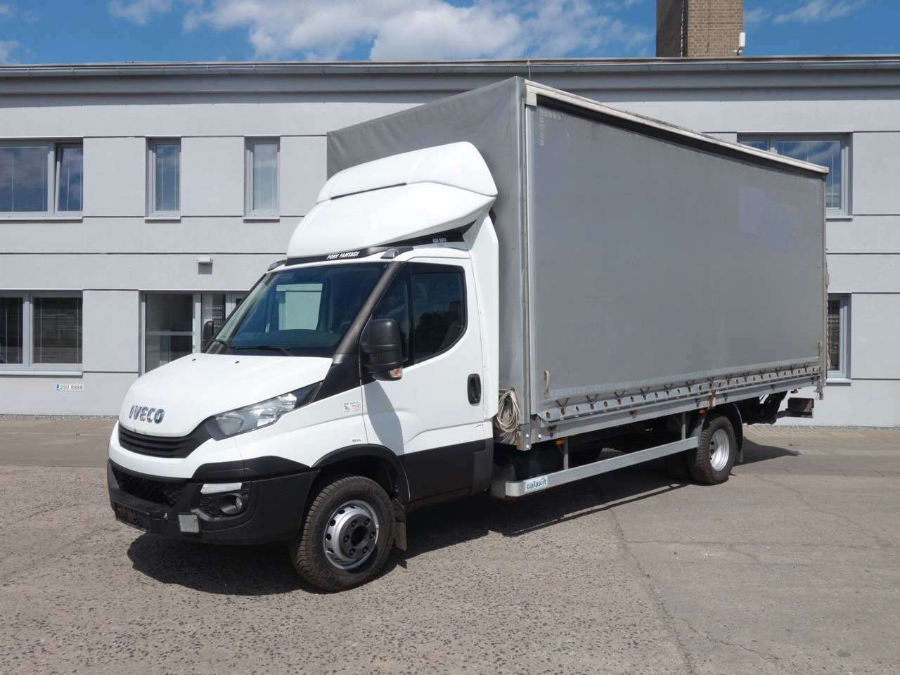 Iveco Daily 70C18 mit LBW - Xe van thùng mui bạt: hình 1 Iveco Daily 70C18 mit LBW - Xe van thùng mui bạt: hình 1