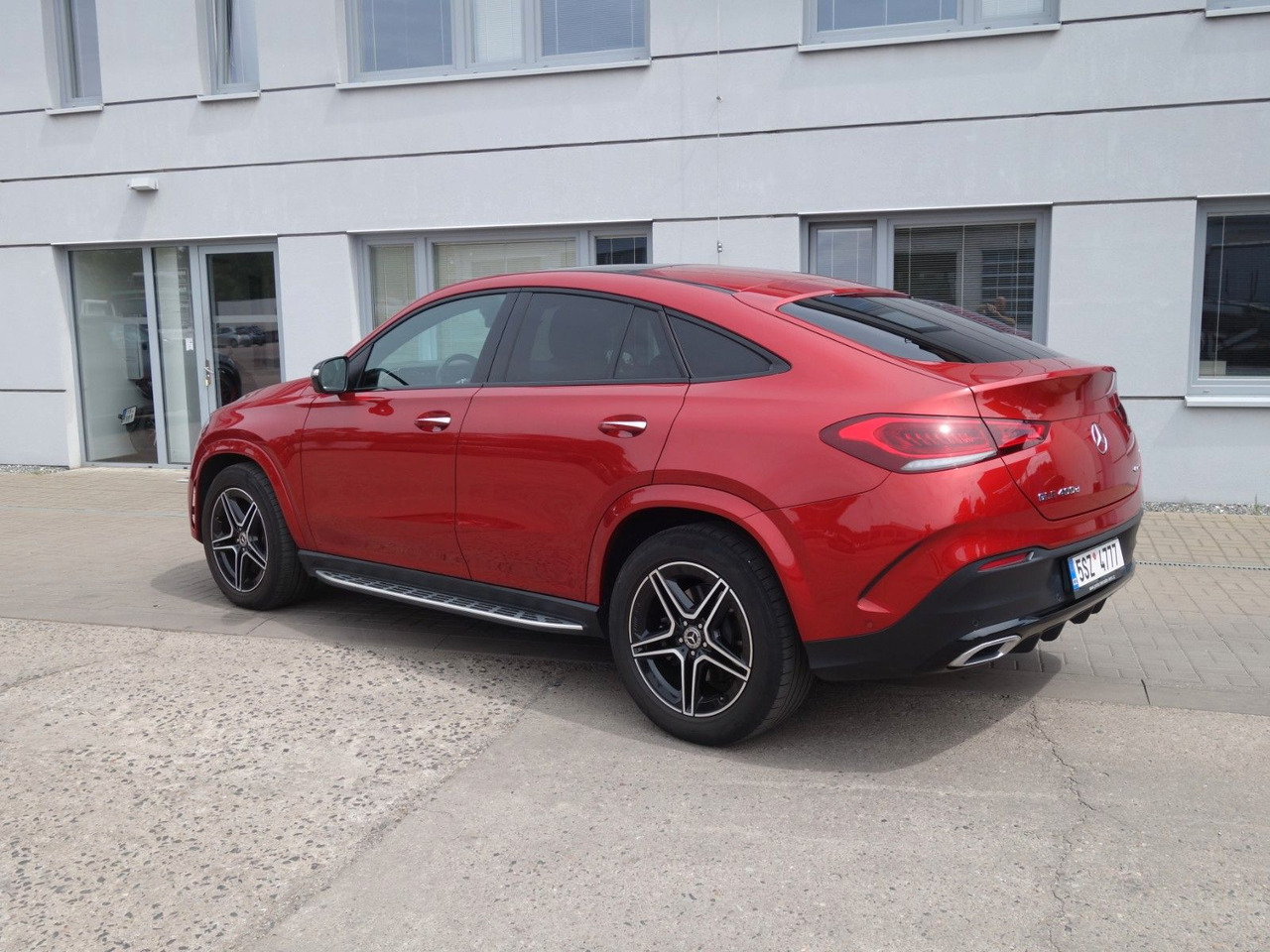 Mercedes-Benz GLE 400 d 4Matic Coupe Pano - SUV: hình 4 Mercedes-Benz GLE 400 d 4Matic Coupe Pano - SUV: hình 4