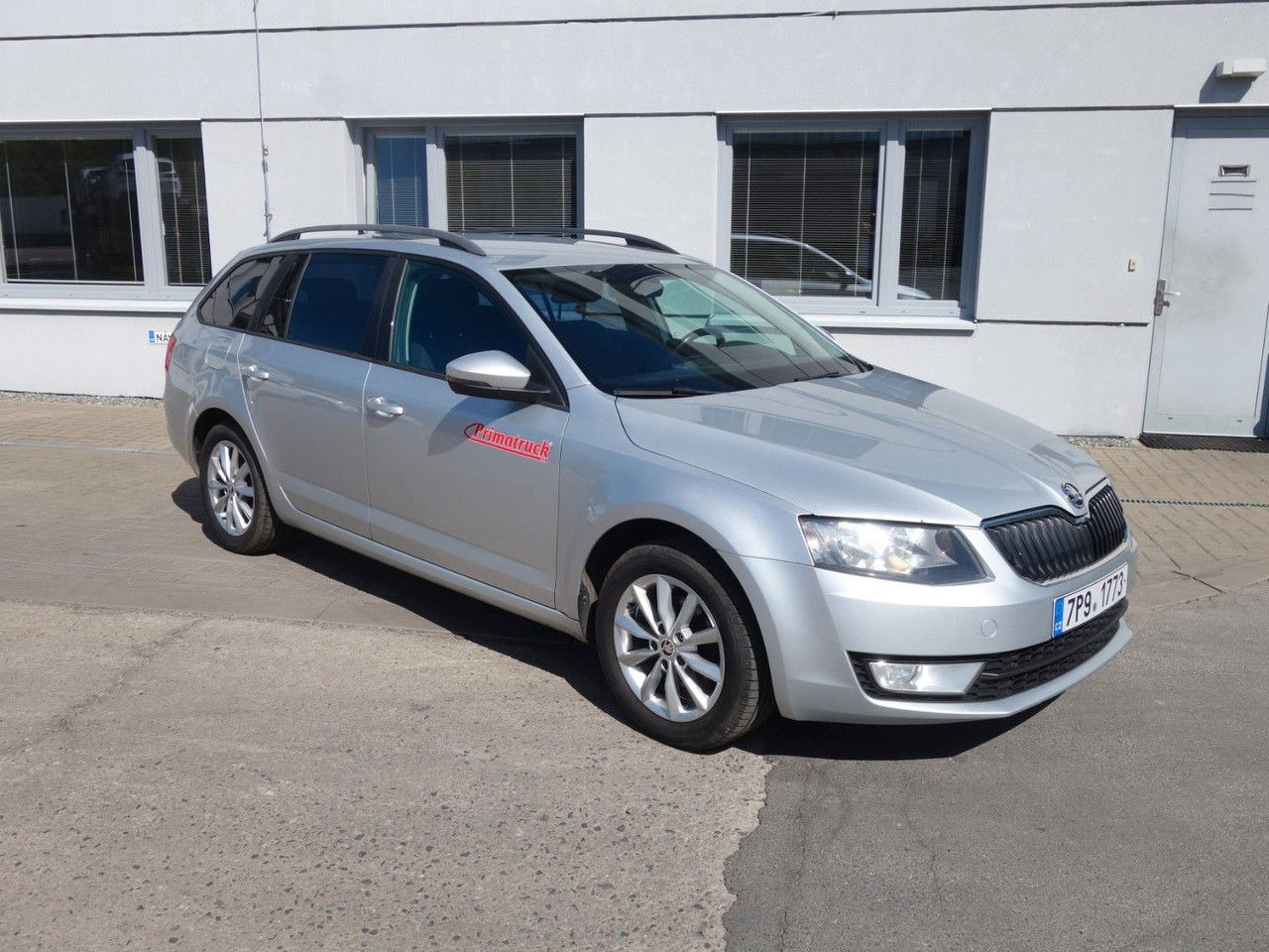 Škoda Octavia Combi Ambition 1,6 TDI, DSG, Navi, Clima - Xe wagon: hình 3 Škoda Octavia Combi Ambition 1,6 TDI, DSG, Navi, Clima - Xe wagon: hình 3