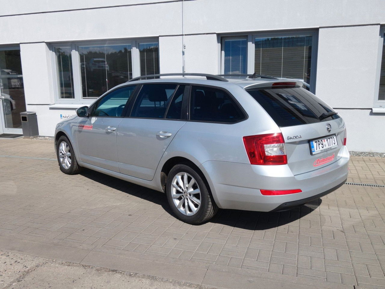 Škoda Octavia Combi Ambition 1,6 TDI, DSG, Navi, Clima - Xe wagon: hình 4 Škoda Octavia Combi Ambition 1,6 TDI, DSG, Navi, Clima - Xe wagon: hình 4