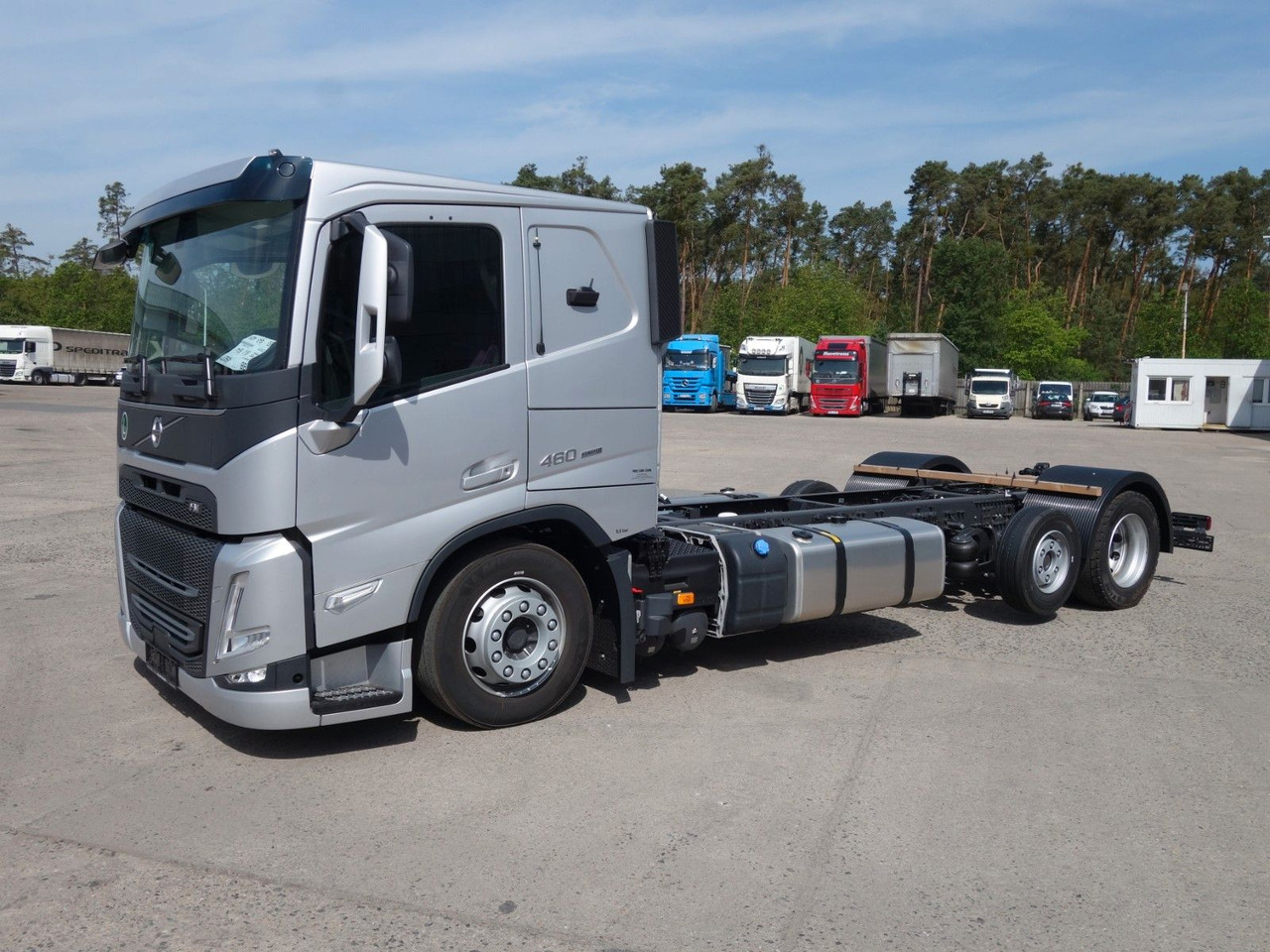 Volvo FM13 460 6x2 Neue RTO , Kassbohrer, Rolfo, Rimo - Xe tải khung gầm: hình 2 Volvo FM13 460 6x2 Neue RTO , Kassbohrer, Rolfo, Rimo - Xe tải khung gầm: hình 2