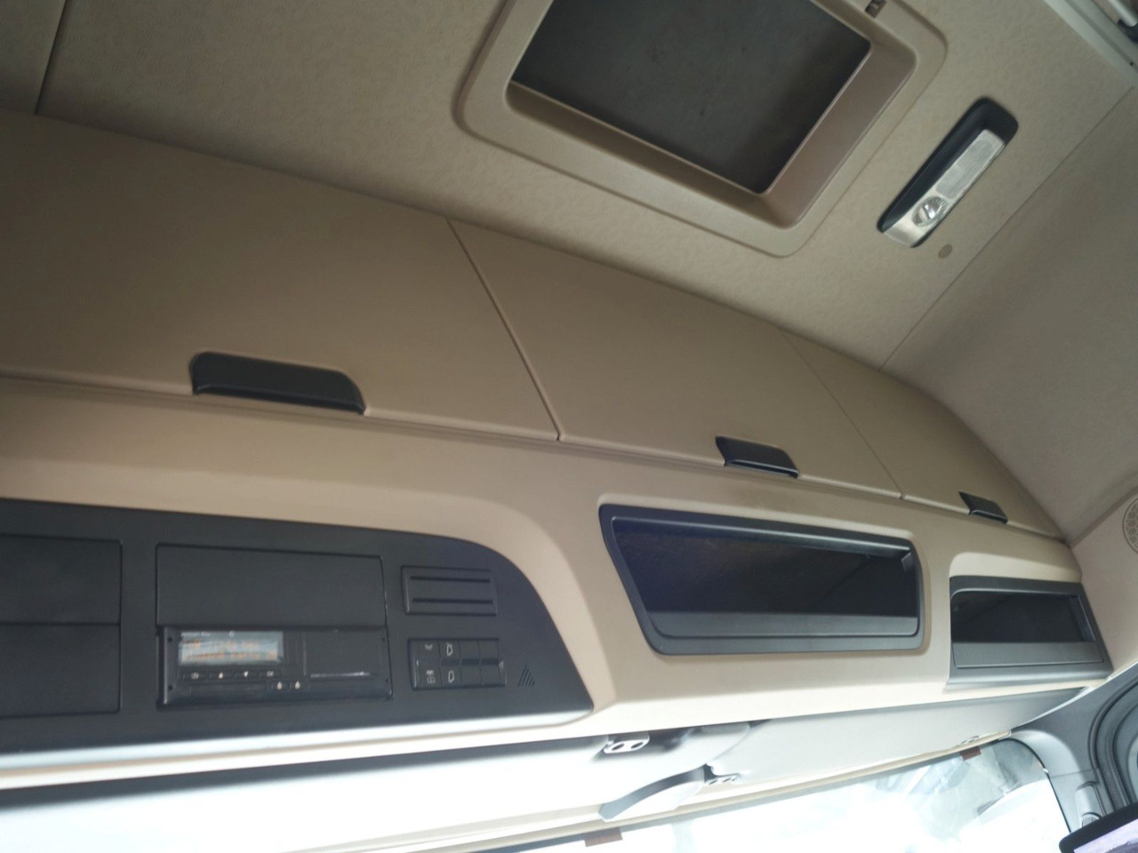 Xe đầu kéo Mercedes-Benz Actros 1848 LSNRL Giga Space, Xenon, Cam: hình 11