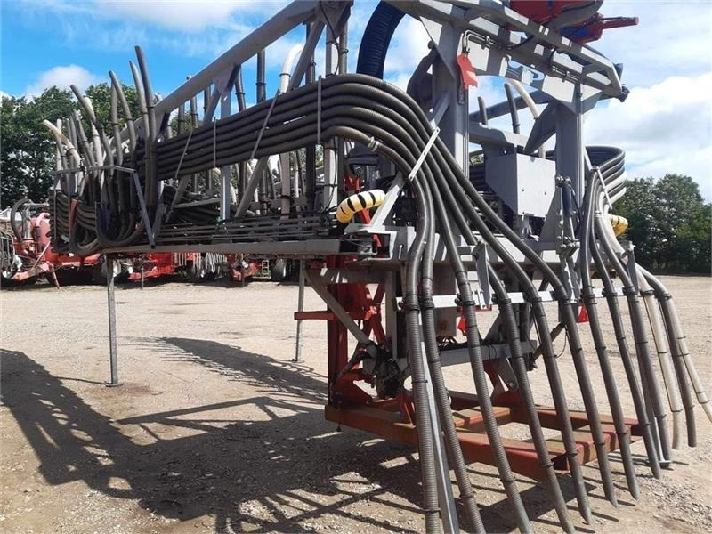 AP 16-20-24 drypfri slangebom - Máy rải phân dạng lỏng: hình 2 AP 16-20-24 drypfri slangebom - Máy rải phân dạng lỏng: hình 2