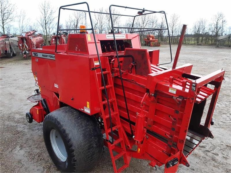 Massey Ferguson 190 - Máy đóng kiện vuông: hình 3 Massey Ferguson 190 - Máy đóng kiện vuông: hình 3