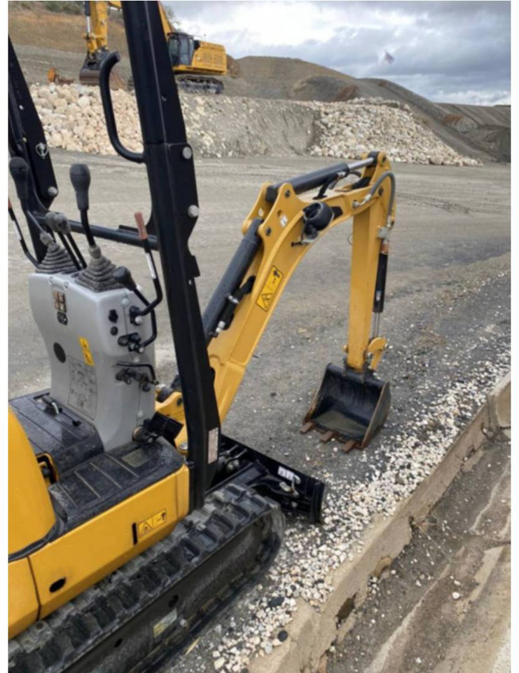 CAT 300.9D - Máy xúc bánh xích: hình 3 CAT 300.9D - Máy xúc bánh xích: hình 3