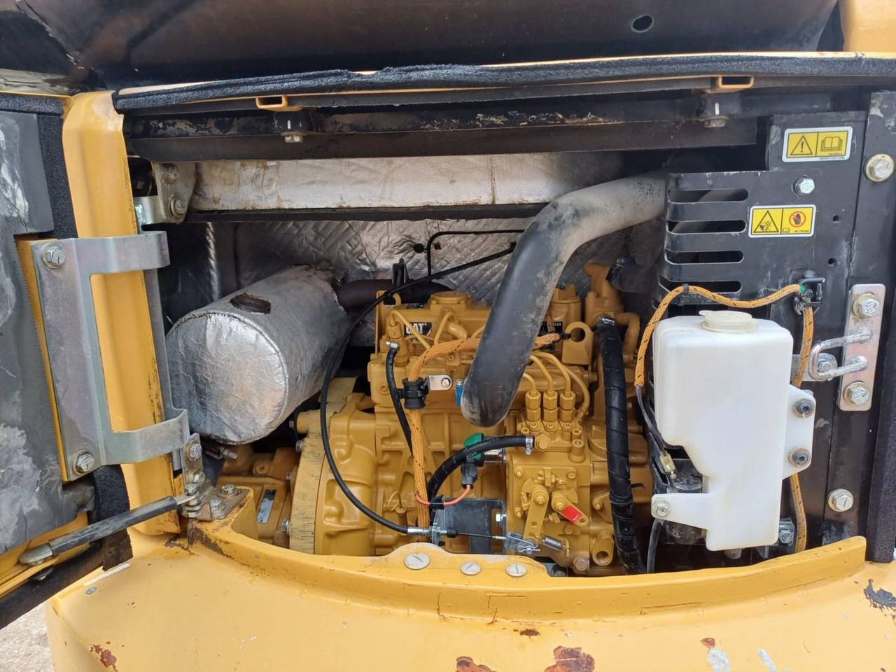 Máy xúc bánh xích CAT 303ECR: hình 7