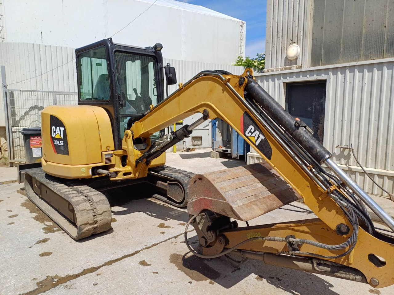 CAT 305.5ECR - Máy xúc bánh xích: hình 2 CAT 305.5ECR - Máy xúc bánh xích: hình 2