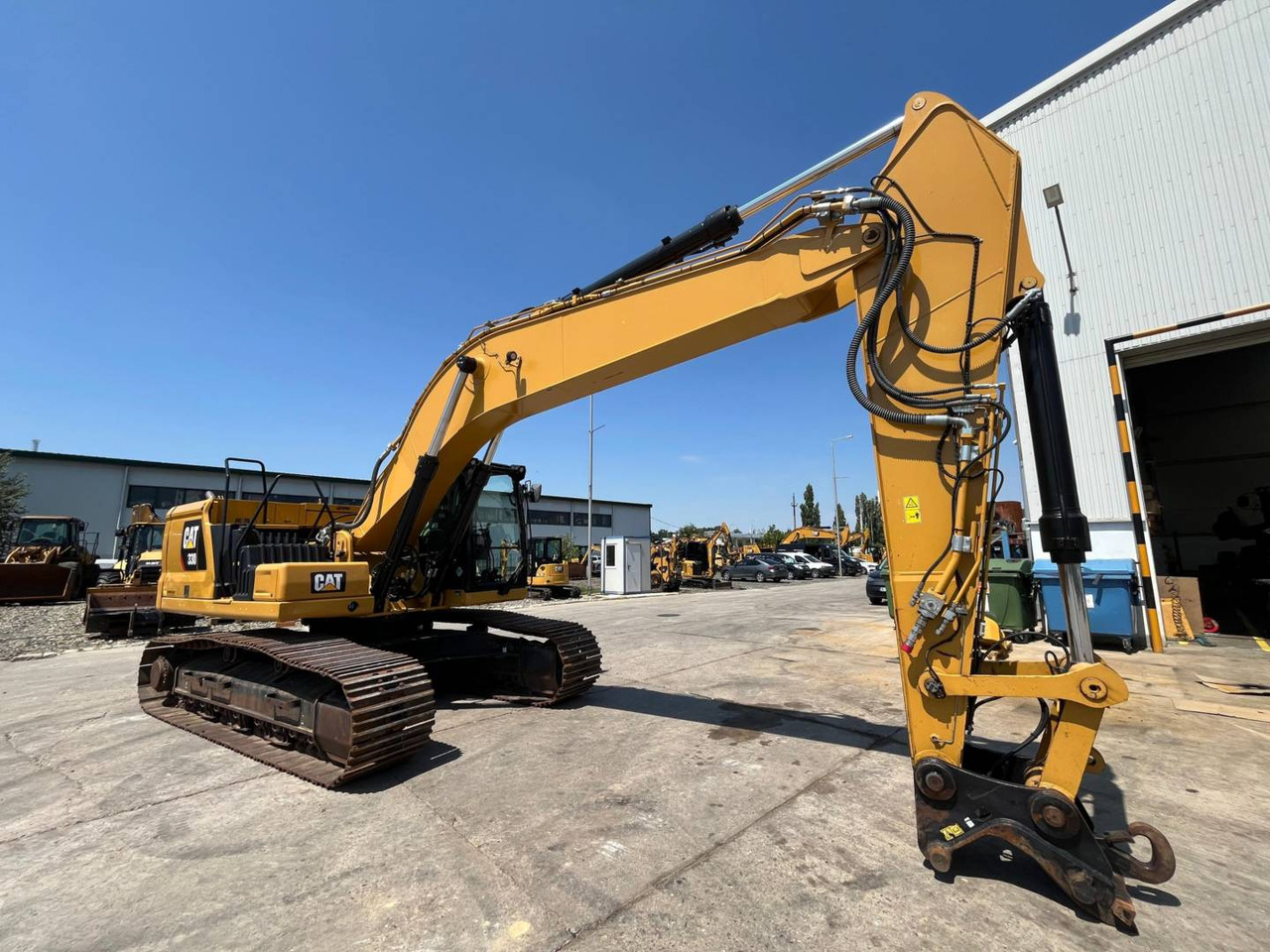 CAT 330-07 - Máy xúc bánh xích: hình 2 CAT 330-07 - Máy xúc bánh xích: hình 2