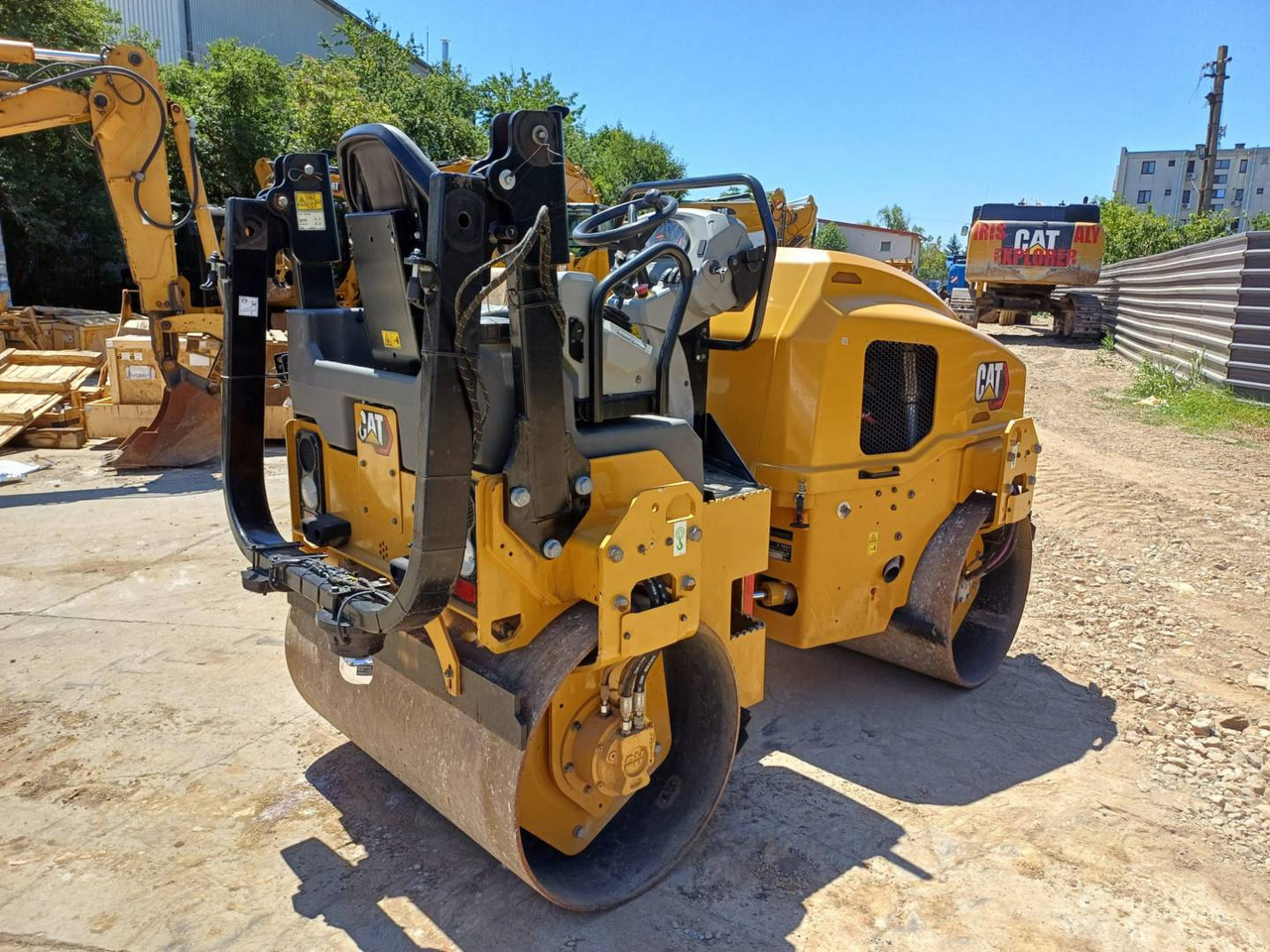 CAT CB2.7-03GC - Máy lăn nhỏ: hình 3 CAT CB2.7-03GC - Máy lăn nhỏ: hình 3