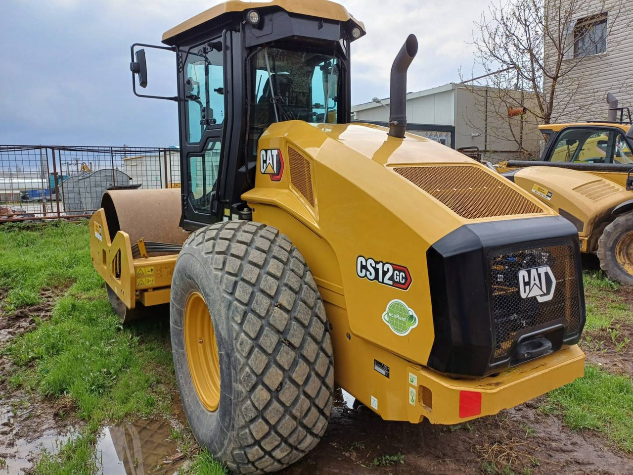 CAT CS12GC - Máy đầm: hình 4 CAT CS12GC - Máy đầm: hình 4