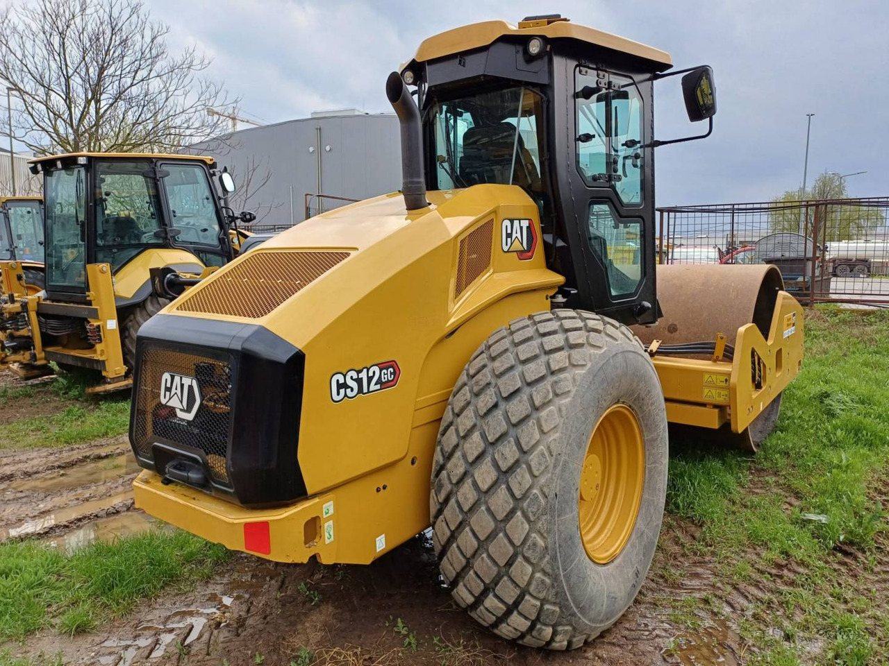 CAT CS12GC - Máy đầm: hình 3 CAT CS12GC - Máy đầm: hình 3