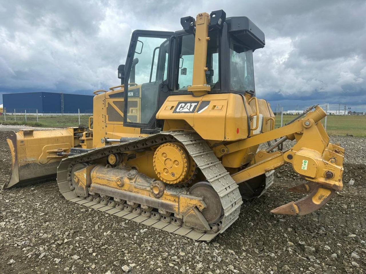 CAT D6NXL - Máy ủi: hình 4 CAT D6NXL - Máy ủi: hình 4