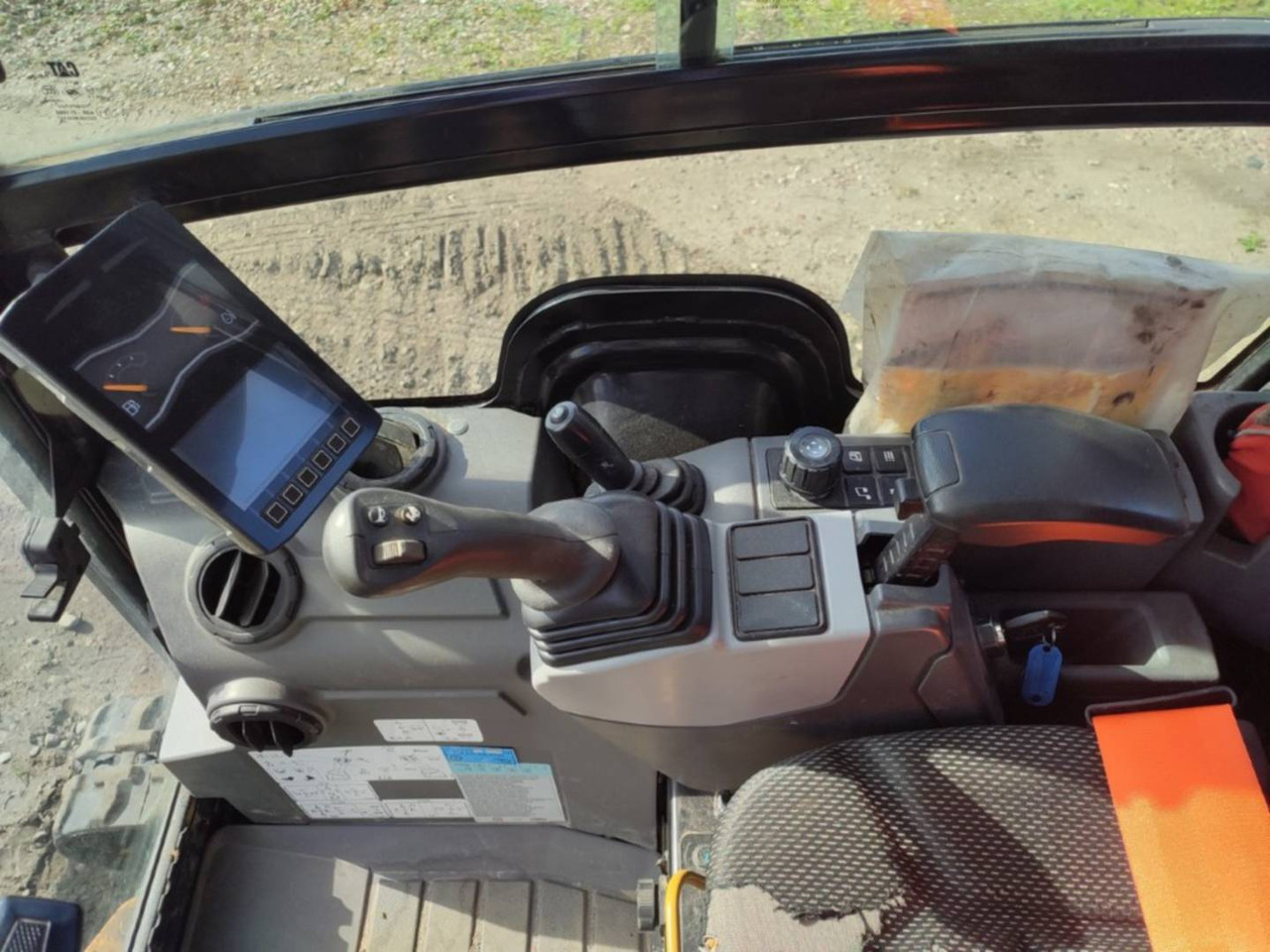 CAT 301.8 - Máy xúc bánh xích: hình 5 CAT 301.8 - Máy xúc bánh xích: hình 5