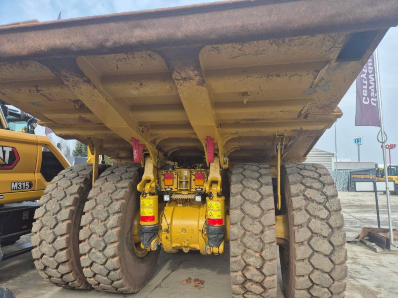 CAT 772G - Xe ben cứng/ Xe chở đá: hình 4 CAT 772G - Xe ben cứng/ Xe chở đá: hình 4