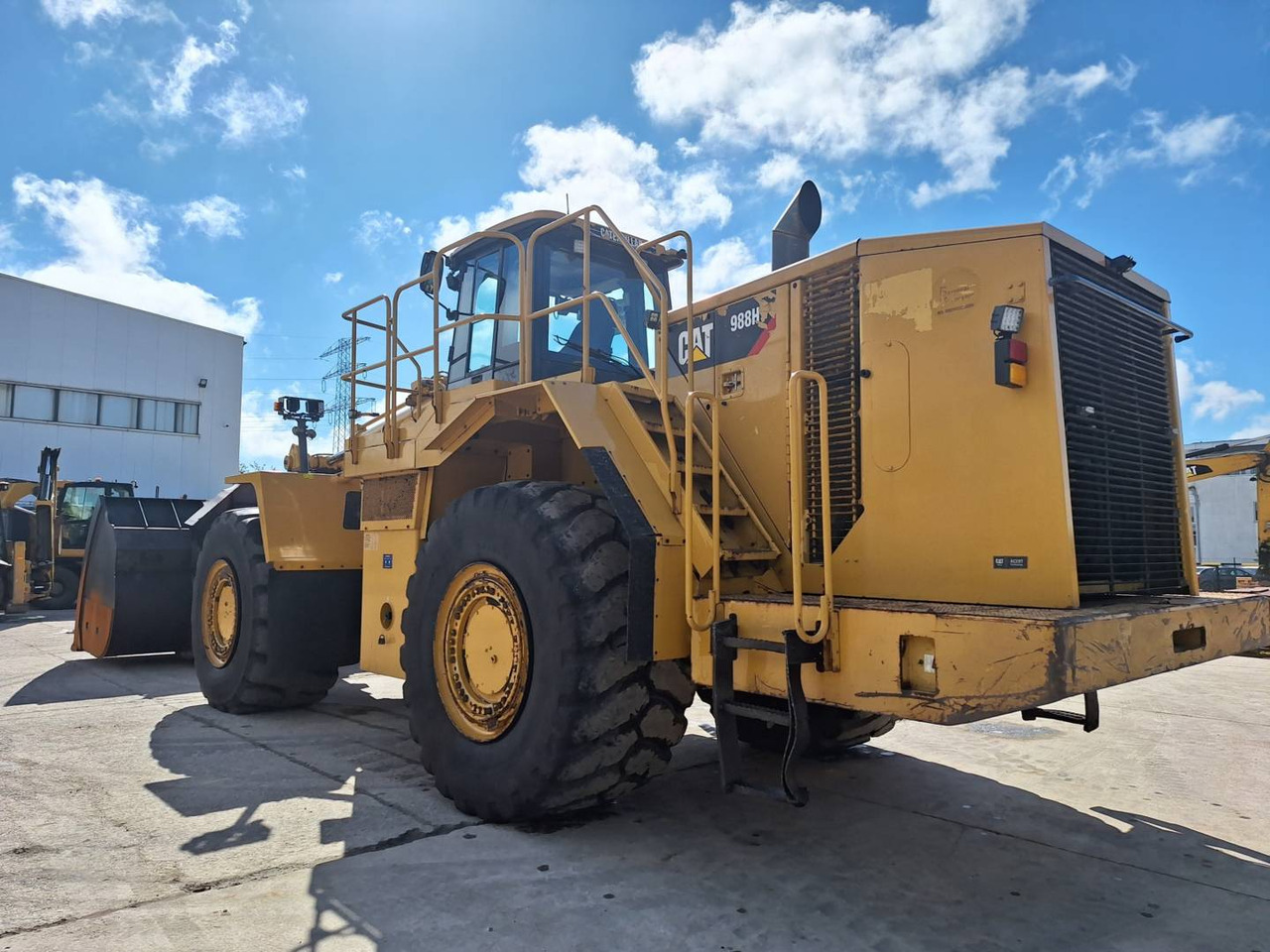 CAT 988H - Máy xúc lật bánh lốp: hình 4 CAT 988H - Máy xúc lật bánh lốp: hình 4