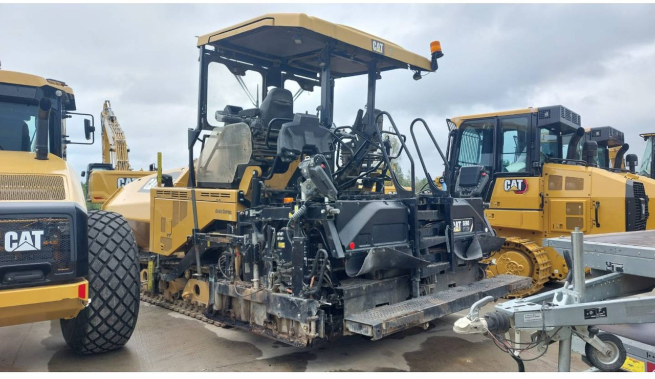 CAT AP655F - Máy lát nhựa đường: hình 3 CAT AP655F - Máy lát nhựa đường: hình 3