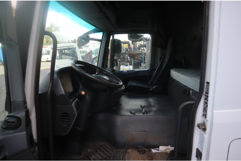 Mercedes-Benz ACTROS F04 MP3 - Cabin và nội thất cho Xe tải: hình 5 Mercedes-Benz ACTROS F04 MP3 - Cabin và nội thất cho Xe tải: hình 5
