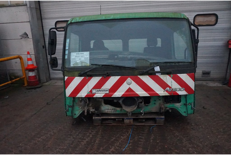 Mercedes-Benz ATEGO F07 KORT RECHTS STUUR 972 890 25 200671 - Cabin và nội thất cho Xe tải: hình 1 Mercedes-Benz ATEGO F07 KORT RECHTS STUUR 972 890 25 200671 - Cabin và nội thất cho Xe tải: hình 1