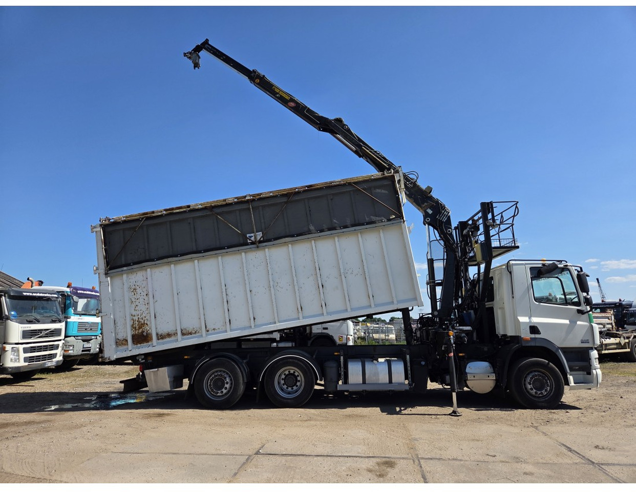 DAF CF85.410 6x2 steering axle lenk Tipper Crane HIAB J1320Z - Xe ben, Xe cẩu tự hành: hình 4 DAF CF85.410 6x2 steering axle lenk Tipper Crane HIAB J1320Z - Xe ben, Xe cẩu tự hành: hình 4