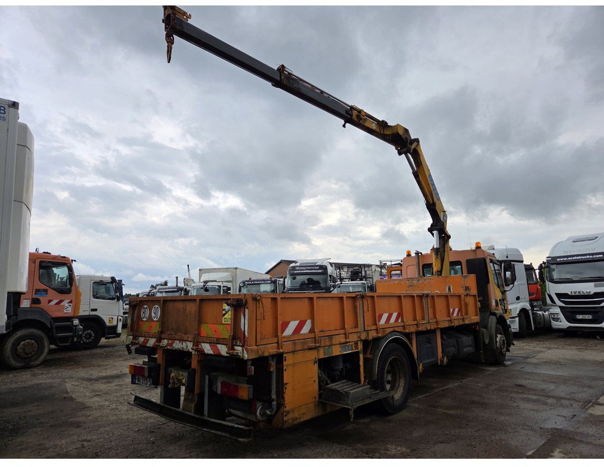 Renault Premium 300 MECHANICAL PUMP OPEN BOX COMPRESSOR CRANE EFFER 140/2S - Xe tải thùng lửng/ Phẳng, Xe cẩu tự hành: hình 2 Renault Premium 300 MECHANICAL PUMP OPEN BOX COMPRESSOR CRANE EFFER 140/2S - Xe tải thùng lửng/ Phẳng, Xe cẩu tự hành: hình 2