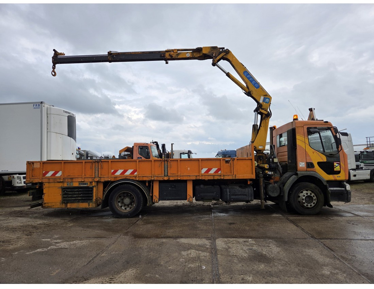 Renault Premium 300 MECHANICAL PUMP OPEN BOX COMPRESSOR CRANE EFFER 140/2S - Xe tải thùng lửng/ Phẳng, Xe cẩu tự hành: hình 4 Renault Premium 300 MECHANICAL PUMP OPEN BOX COMPRESSOR CRANE EFFER 140/2S - Xe tải thùng lửng/ Phẳng, Xe cẩu tự hành: hình 4