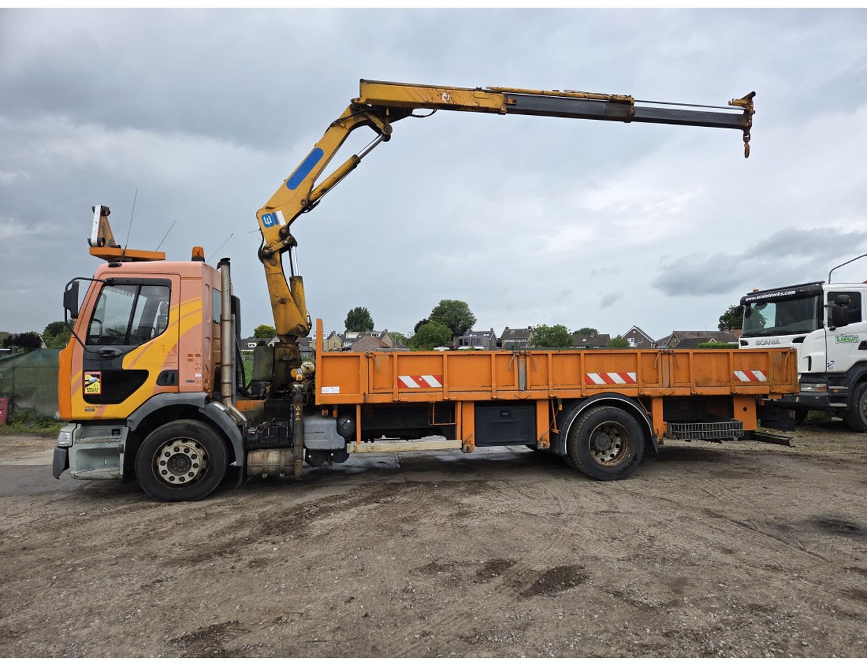 Renault Premium 300 MECHANICAL PUMP OPEN BOX COMPRESSOR CRANE EFFER 140/2S - Xe tải thùng lửng/ Phẳng, Xe cẩu tự hành: hình 3 Renault Premium 300 MECHANICAL PUMP OPEN BOX COMPRESSOR CRANE EFFER 140/2S - Xe tải thùng lửng/ Phẳng, Xe cẩu tự hành: hình 3