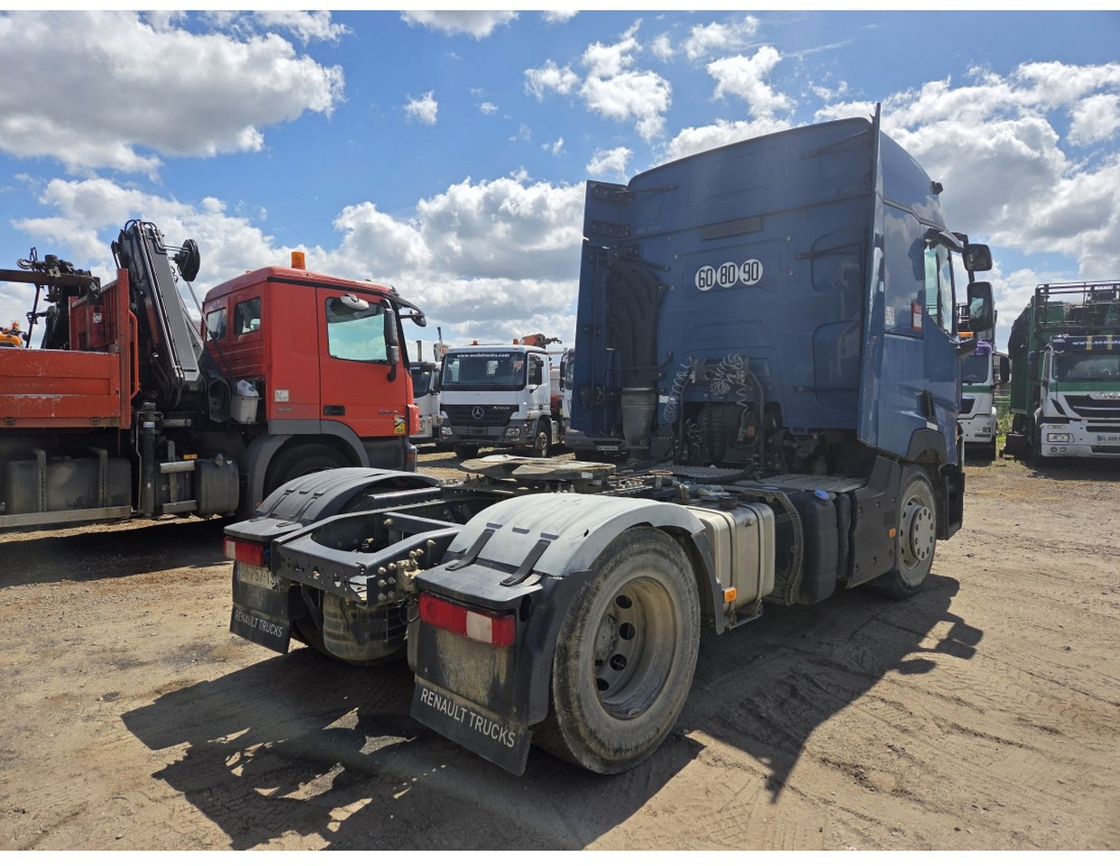 Renault T 460 4X2 Tractor Unit Retarder Hydraulic - Xe đầu kéo: hình 2 Renault T 460 4X2 Tractor Unit Retarder Hydraulic - Xe đầu kéo: hình 2