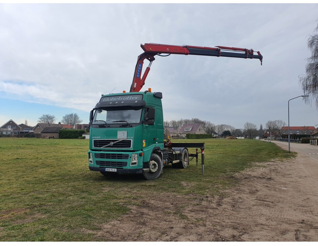 VOLVO FH 420 4X2 EURO 3 CRANE EFFER 25T 13M REMOTE CONTROL MANUAL RETARDER - Xe đầu kéo: hình 1 VOLVO FH 420 4X2 EURO 3 CRANE EFFER 25T 13M REMOTE CONTROL MANUAL RETARDER - Xe đầu kéo: hình 1