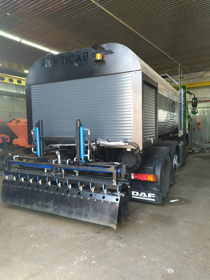 TICAB Аutonomous Asphalt Sprayer 8000 L, Asphalt Distributor, Manufacturer - Xe bơm bê tông: hình 5 TICAB Аutonomous Asphalt Sprayer 8000 L, Asphalt Distributor, Manufacturer - Xe bơm bê tông: hình 5