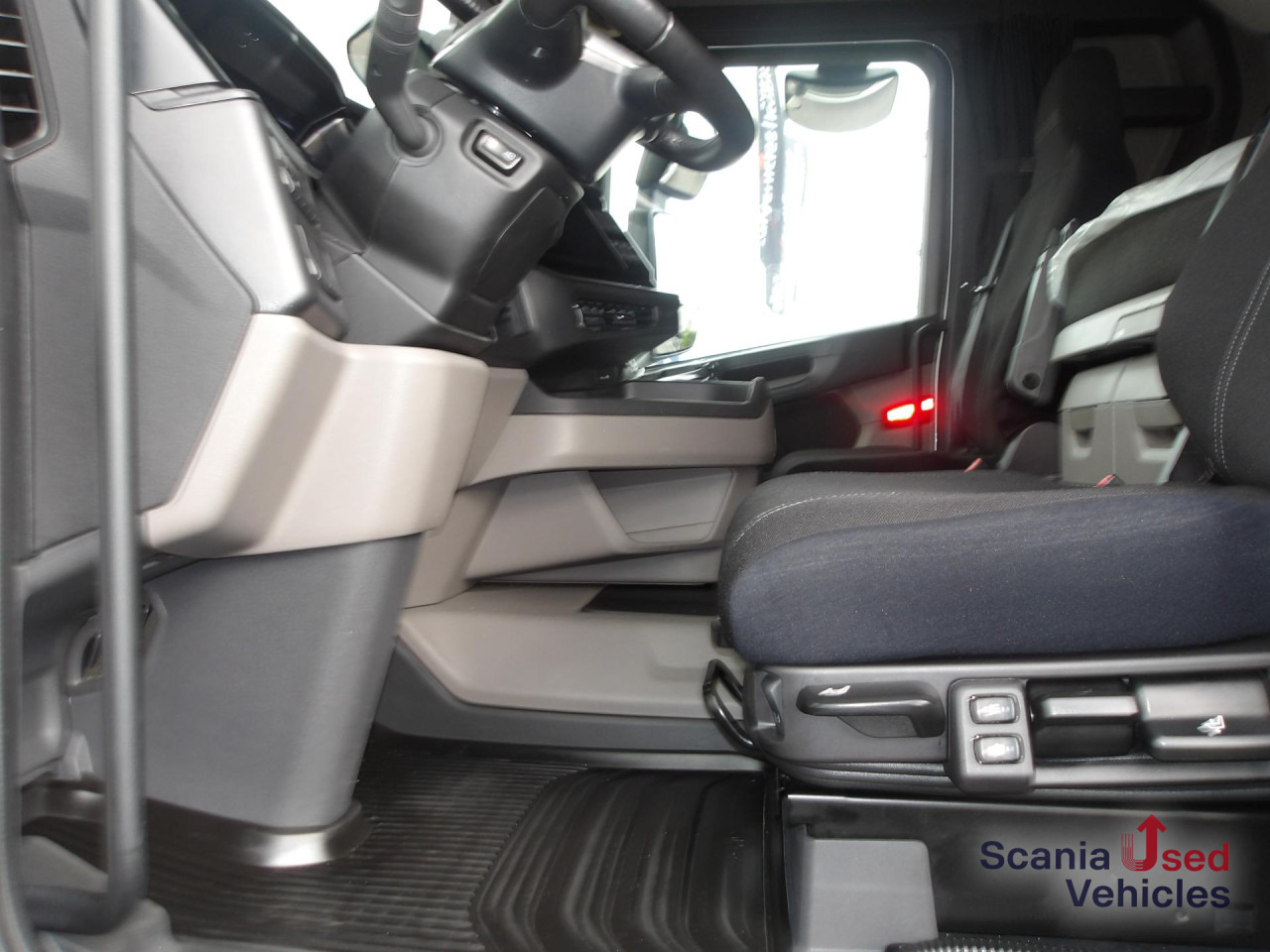 SCANIA R 460 EB - MEGA - HIGHLINE - 2x TANKs - ACC - Xe đầu kéo: hình 2 SCANIA R 460 EB - MEGA - HIGHLINE - 2x TANKs - ACC - Xe đầu kéo: hình 2