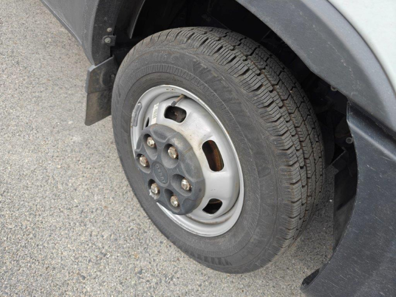 IVECO Daily 35C16H - Xe van chở hàng: hình 2 IVECO Daily 35C16H - Xe van chở hàng: hình 2