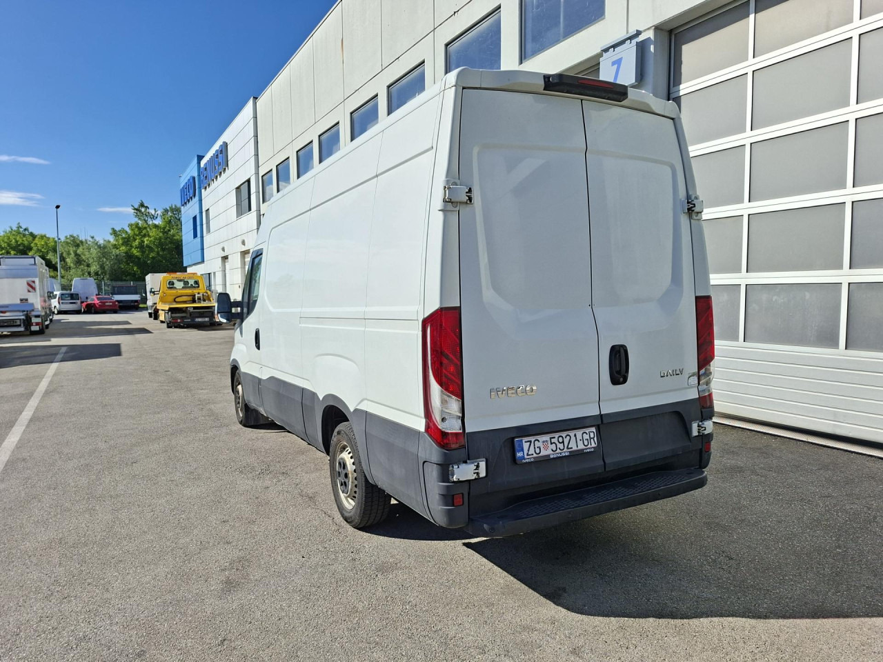 IVECO Daily 35S14V - Xe van đông lạnh: hình 4 IVECO Daily 35S14V - Xe van đông lạnh: hình 4