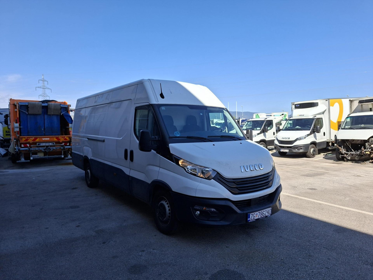 IVECO Daily 35S16V - Xe van chở khách: hình 1 IVECO Daily 35S16V - Xe van chở khách: hình 1