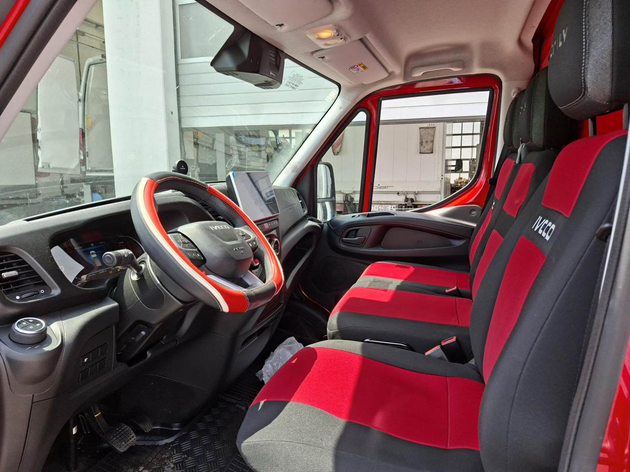IVECO Daily 35S21HA8/P - Xe tải khung gầm: hình 5 IVECO Daily 35S21HA8/P - Xe tải khung gầm: hình 5