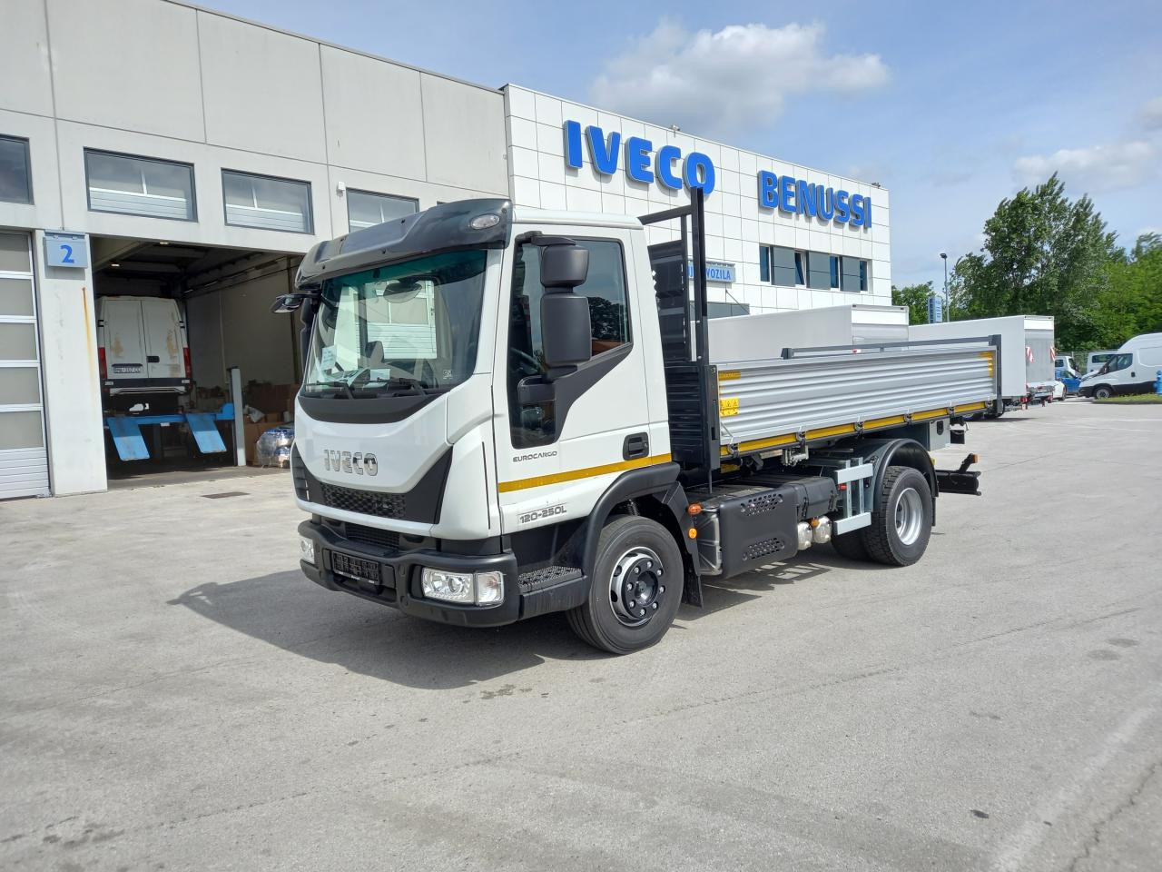 IVECO Eurocargo ML120EL25 - Xe ben: hình 1 IVECO Eurocargo ML120EL25 - Xe ben: hình 1