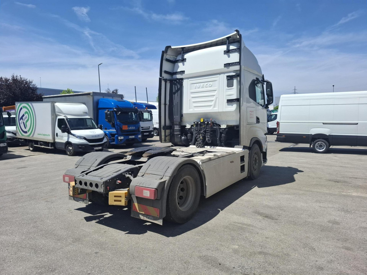 IVECO S-Way AS440S48T/P - Xe đầu kéo: hình 3 IVECO S-Way AS440S48T/P - Xe đầu kéo: hình 3
