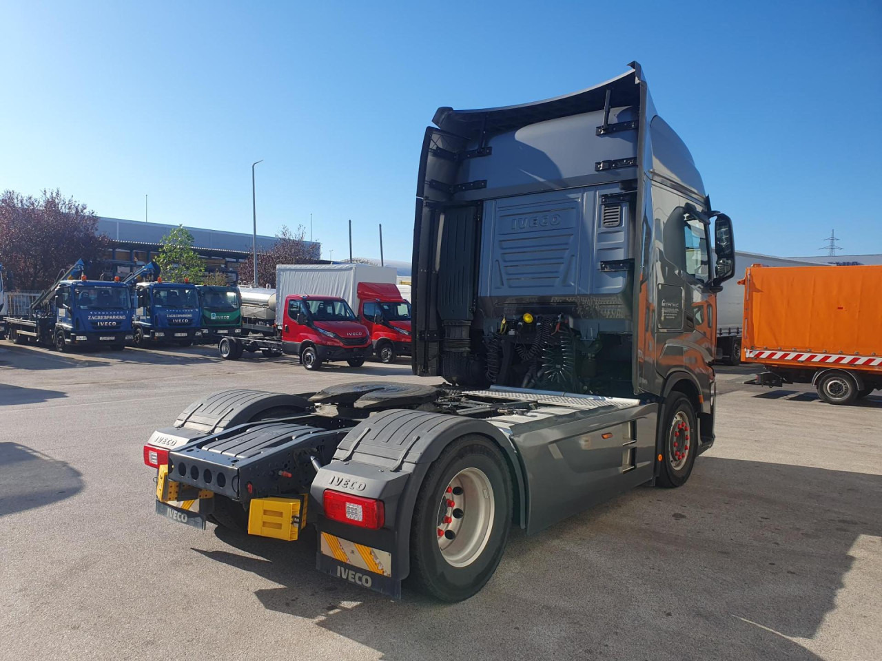 IVECO S-Way AS440S48T/P - Xe đầu kéo: hình 3 IVECO S-Way AS440S48T/P - Xe đầu kéo: hình 3