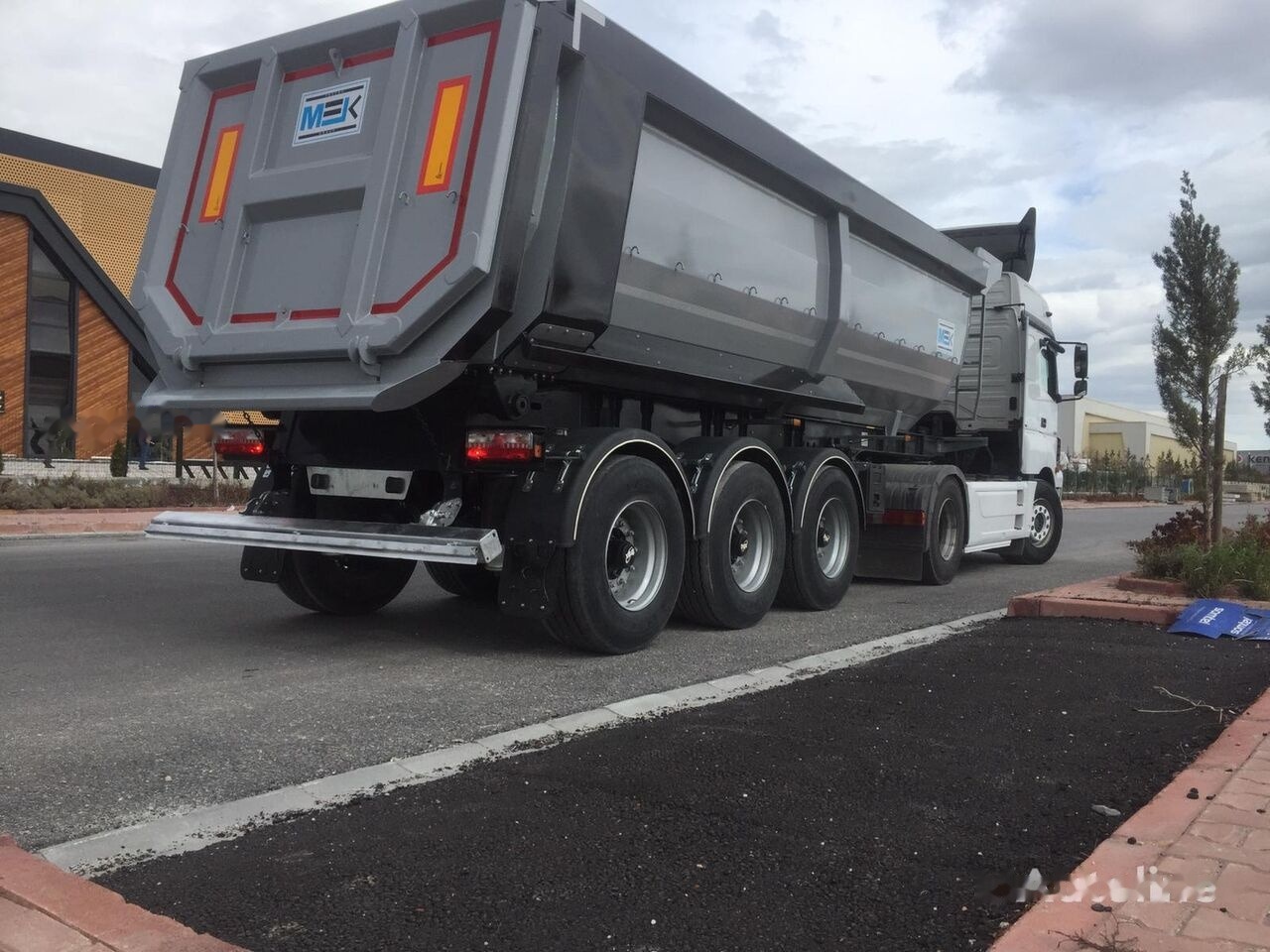 Scorpion Trailer SCORPION TRAILER NEW 3 AXLE TIPPER SEMI TRAILER (MANUFACTURER COMPANY) - Sơ mi rơ moóc ben: hình 2 Scorpion Trailer SCORPION TRAILER NEW 3 AXLE TIPPER SEMI TRAILER (MANUFACTURER COMPANY) - Sơ mi rơ moóc ben: hình 2