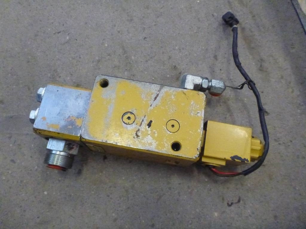 CAT 374 D ventiler, 297-0371 - Thủy lực cho Máy móc xây dựng: hình 1 CAT 374 D ventiler, 297-0371 - Thủy lực cho Máy móc xây dựng: hình 1